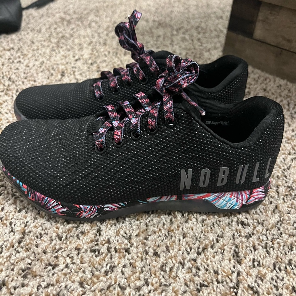 Nobulls women size 7.5